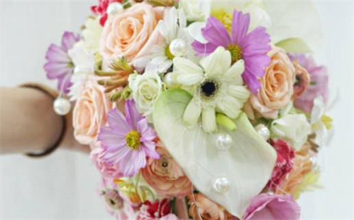 2025年农历八月初八领证黄道吉日 今日登记领证好吗 2025年农历八月初八领证黄道吉日 今日登记领证好吗